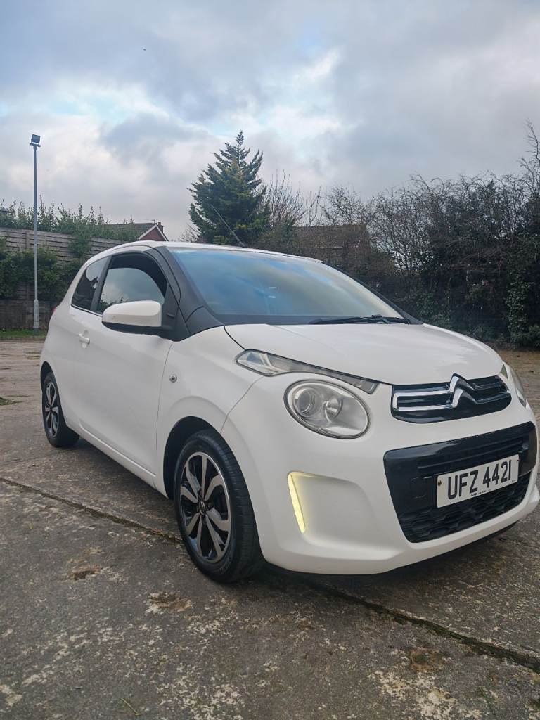 2014 Citroen C1 1 litre petrol full year MOT 