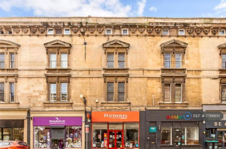 2 bedroom flat in Buckingham Place, Clifton, Bristol, BS8 (2 bed) (#2766651)