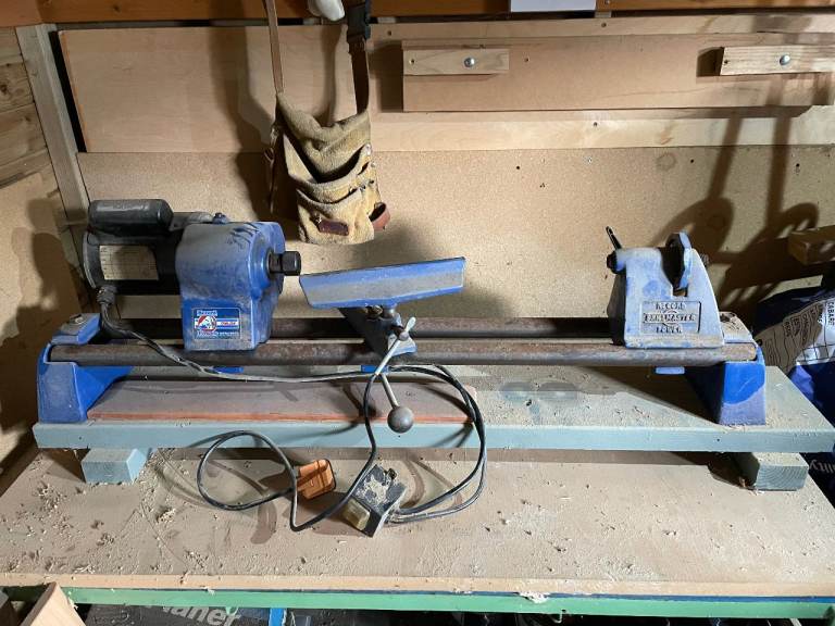 Single Phase Record Power Lathe DML 24: