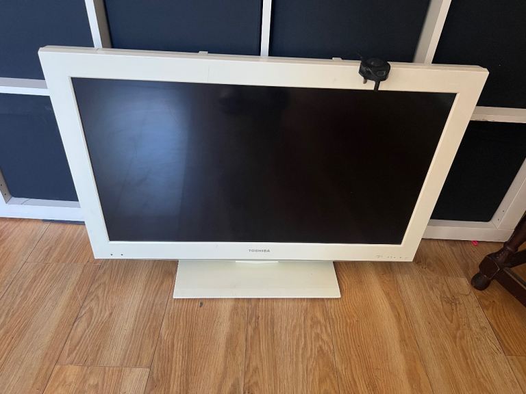  TV with stand & remote.  Not Smart. 32 ” screen. LCD Toshiba
