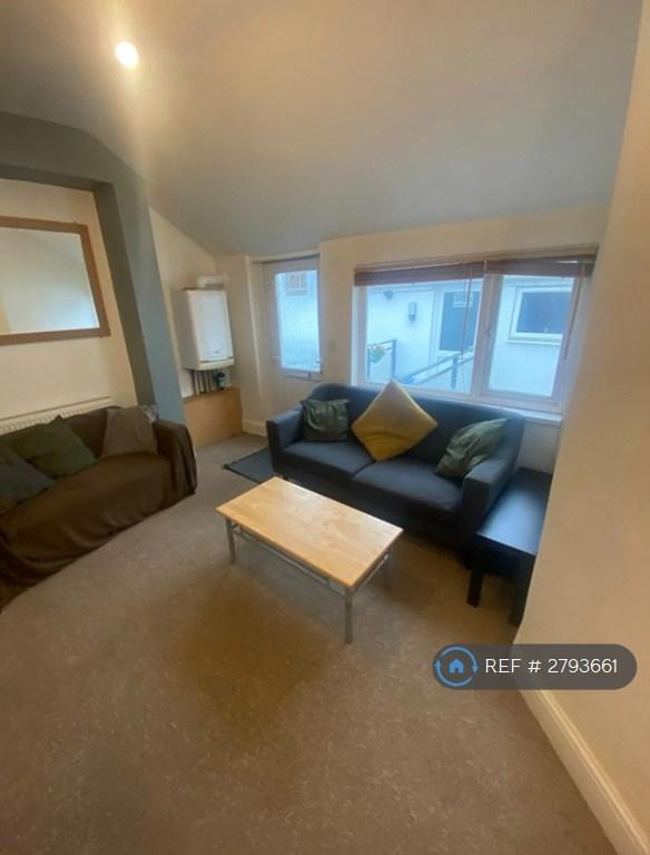 3 bedroom flat in Whitchurch Road, Cardiff, CF14 (3 bed) (#2793661)