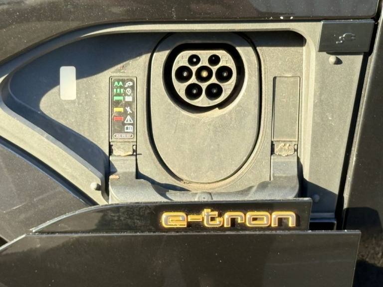2019 Audi e-tron 55 SUV 5dr Electric Auto quattro 95kWh (408 ps) ESTATE ELECTRIC Automatic