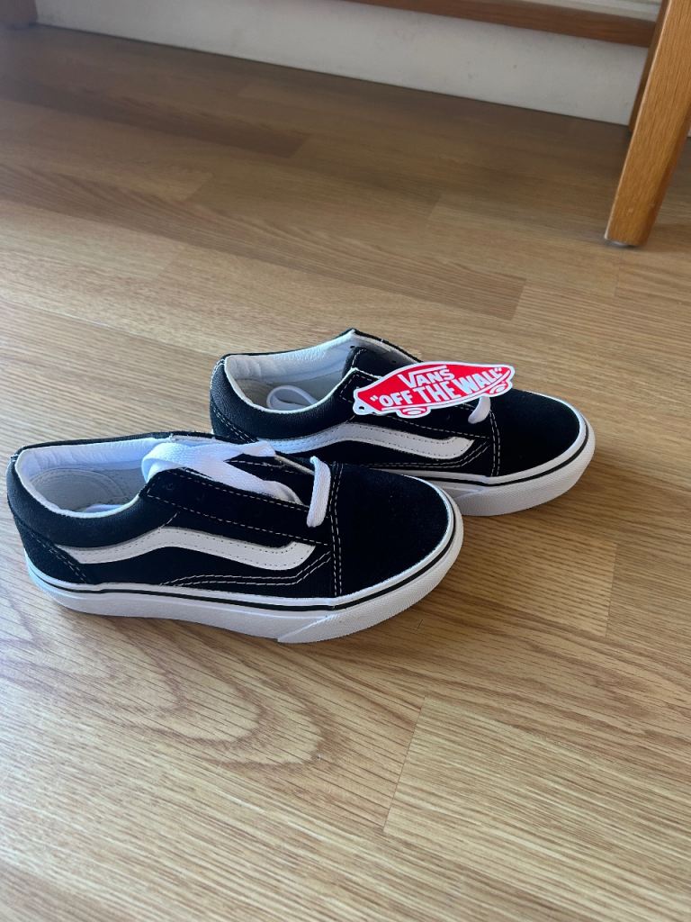 NEW Vans Off The Wall Shoes – Black and White