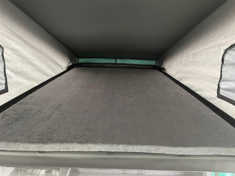 Volkswagen Transporter T28 Camperking 4 berth 5 belt Rock & Roll bed camperv