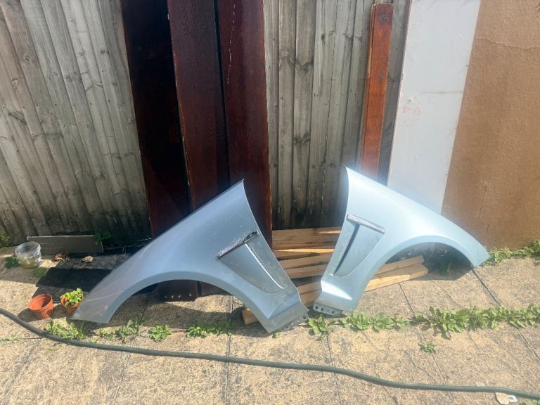 2x Jaguar xf sport/ R side panels 
