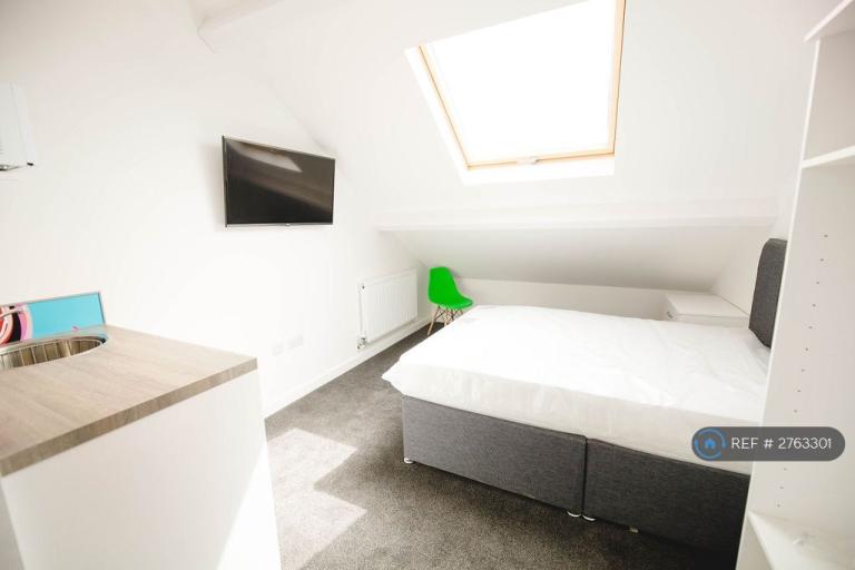 1 bedroom in St Helens Avenue, Swansea, SA1 (#2763301)