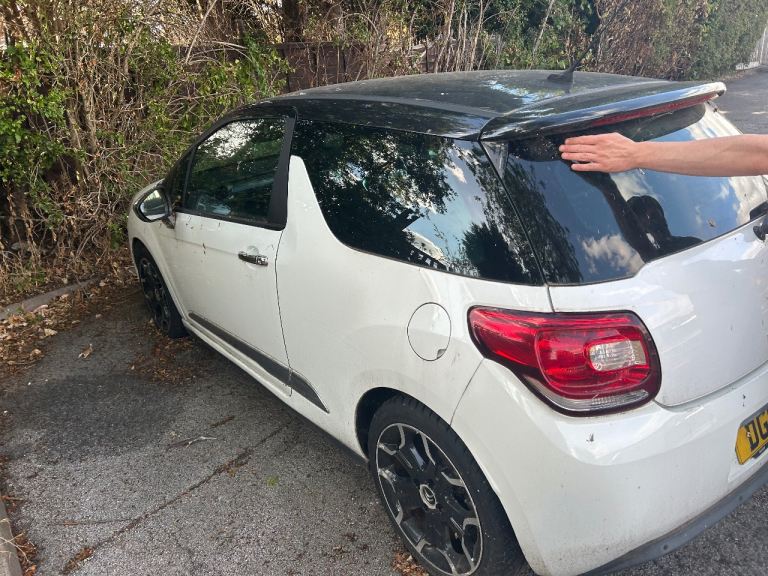 Citroen, DS3, Hatchback, 2011, Manual, 1560 (cc), 3 doors