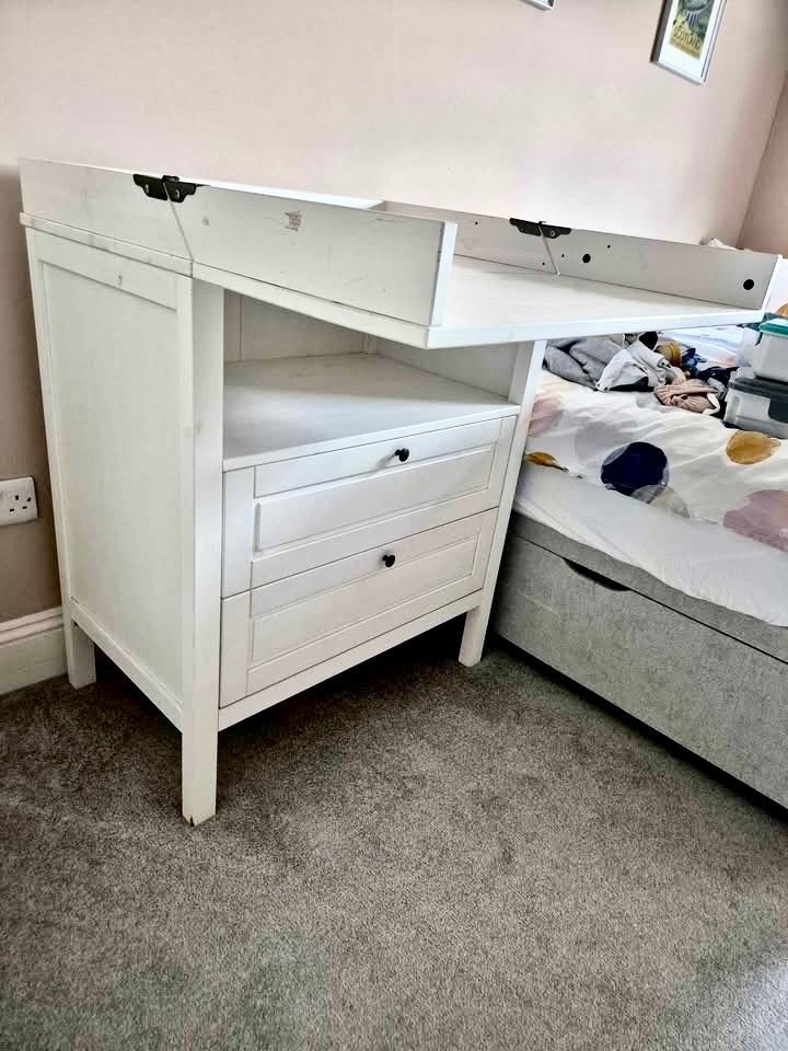 IKEA hemnes baby changing table with 2 drawers 
