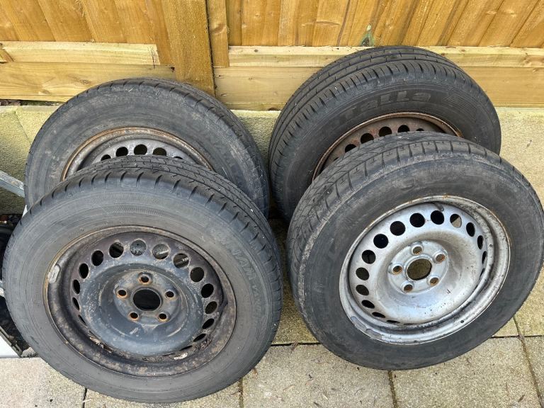 Van wheels and tyres 