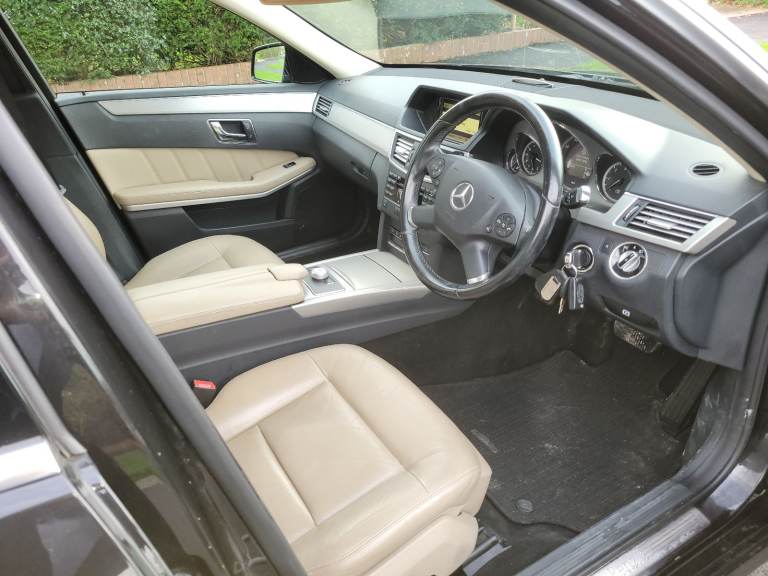 Mercedes-Benz, E CLASS, Saloon, 2011, Semi-Auto, 2987 (cc), 4 doors
