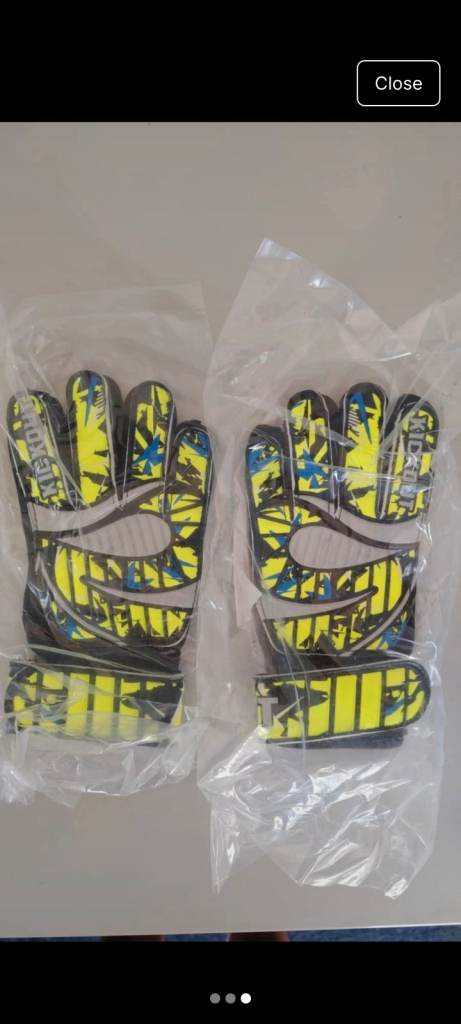 Football Goalkeeper Gloves 