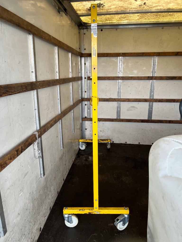 Dress holder wheeled professional 