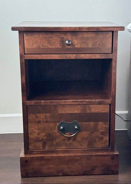 Bedroom furniture set - Kind size Bed, Chest of Drawers and two bedsie tables