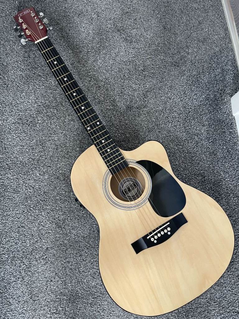 Electro Acoustic Guitar