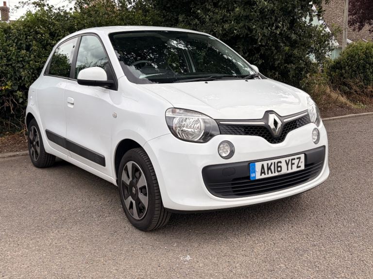 RENAULT TWINGO 1.0 SCE PLAY | £20 TAX | 2 OWNERS | FSH | MOT JULY 2027