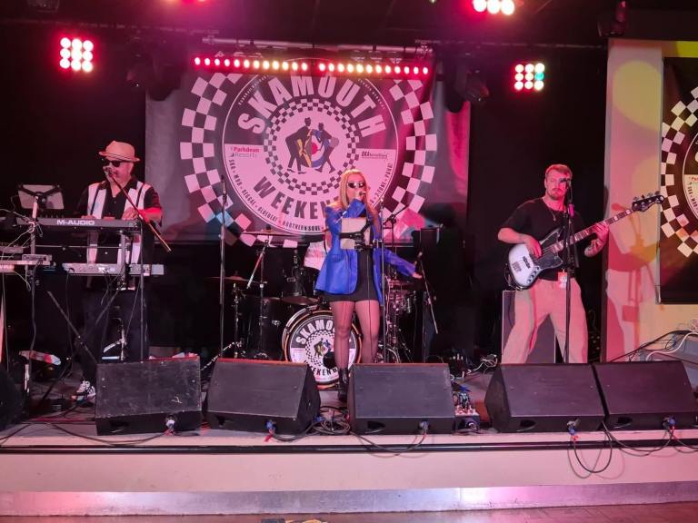 Bass Player Wanted - Reggae Band 