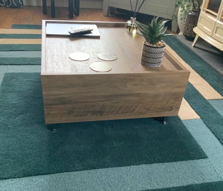 Fulton Extendable Wooden Coffee Table - Modern Design