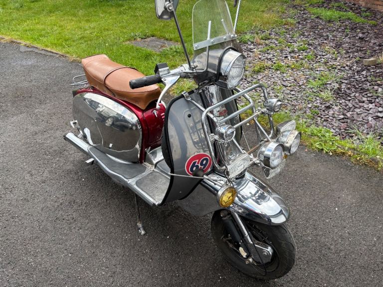 Lambretta Jet 200 SX200 UK Scooter from new sx 200 Classic 2 stroke Matching Numbers 
