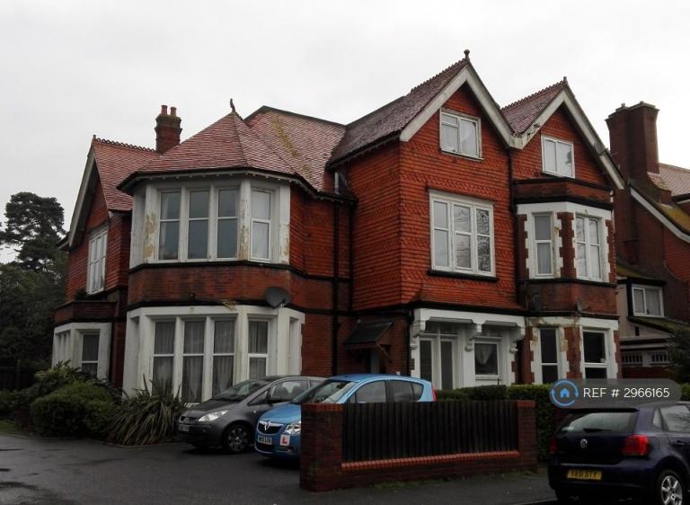 1 bedroom flat in Argyll Road, Bournemouth, BH5 (1 bed) (#2966165)