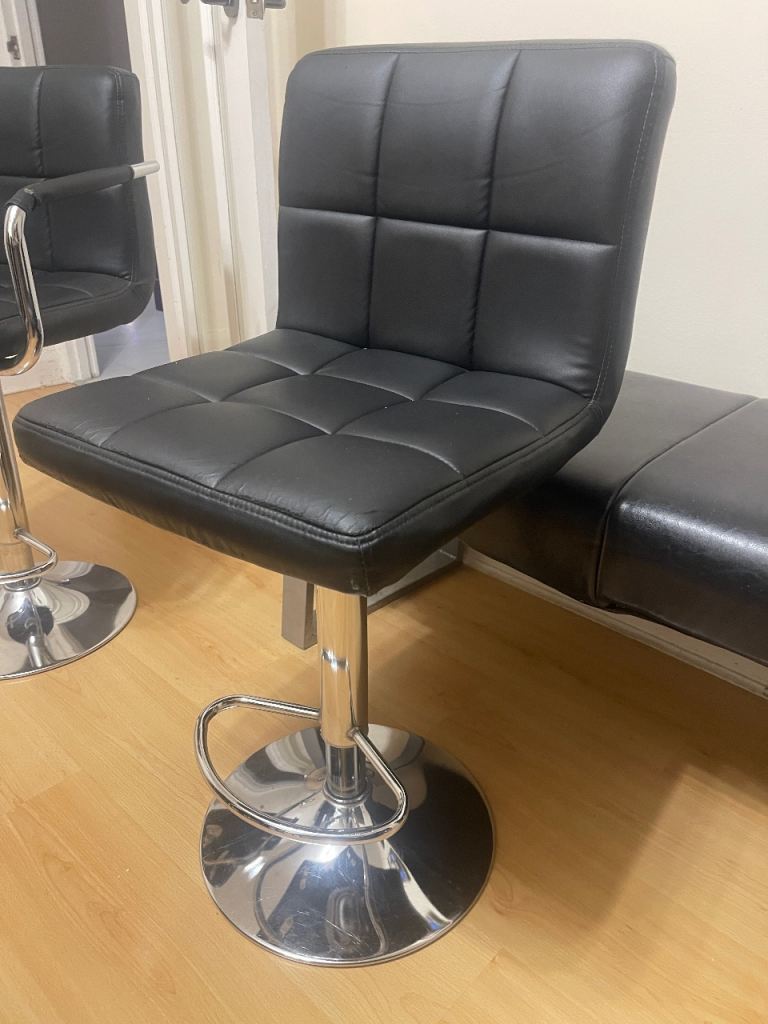 2xBlack Faux Leather Bar Stools Adjustable Height Chrome Base, Kitchen/Breakfast