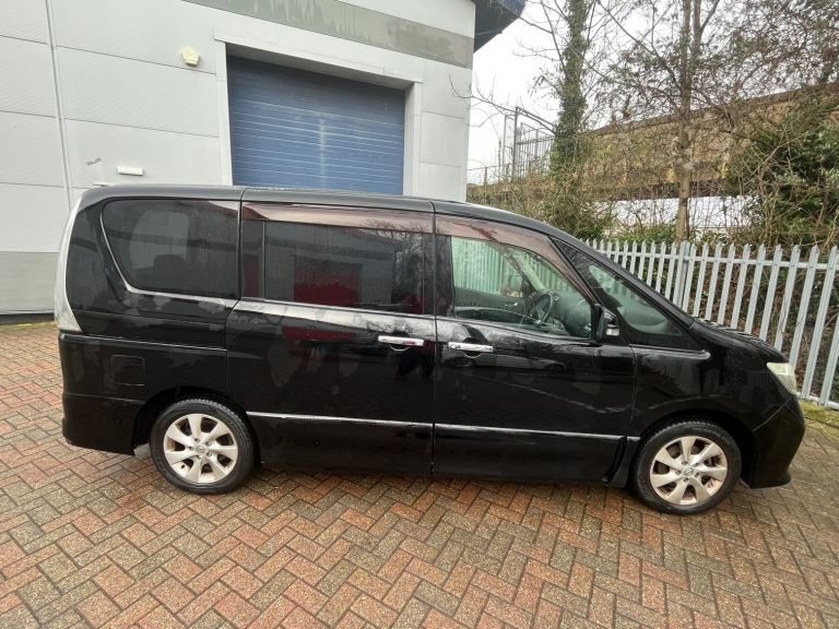 Nissan, 2011, 1990 (cc)