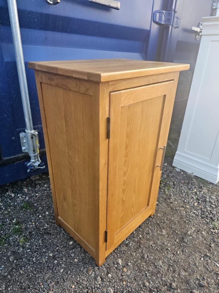 Wood cabinet