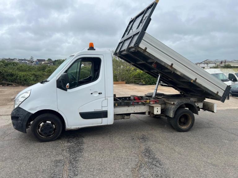 2018 Renault Master ML35TWdCi 130 Business Low Roof Tipper CHASSIS CAB Diesel Manual