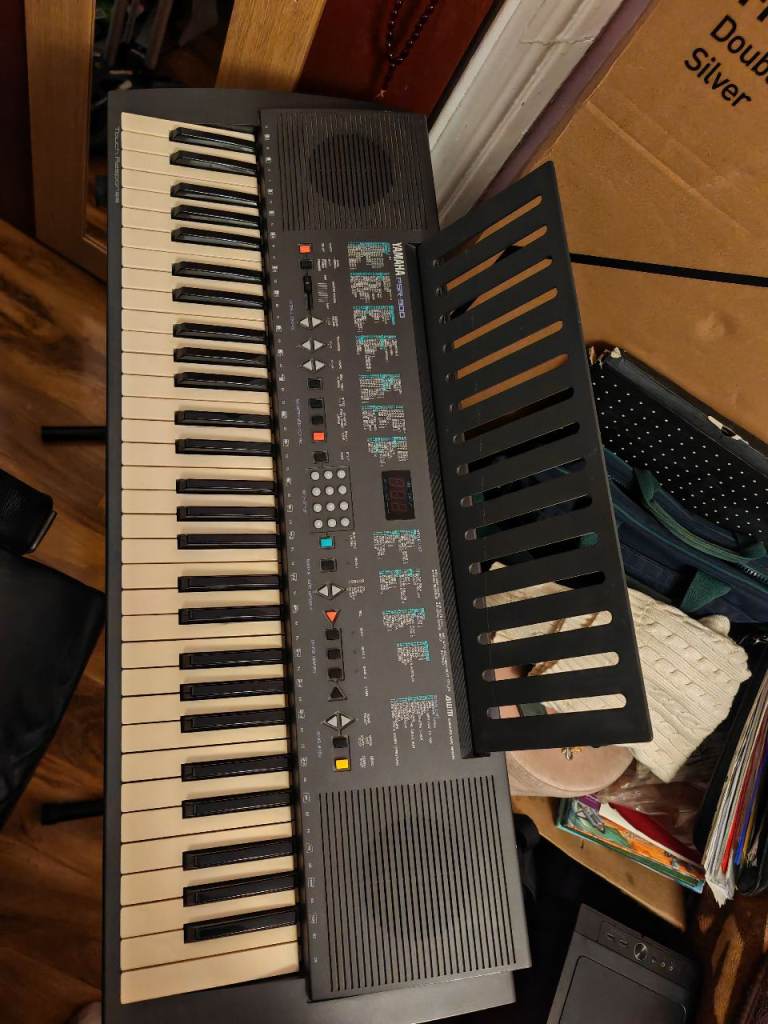Yamaha PSR-300 Full Keyboard Starter Kit + New Adapter & Stand