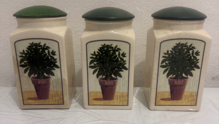 Set of 3 Ceramic Kitchen Canisters with Lids