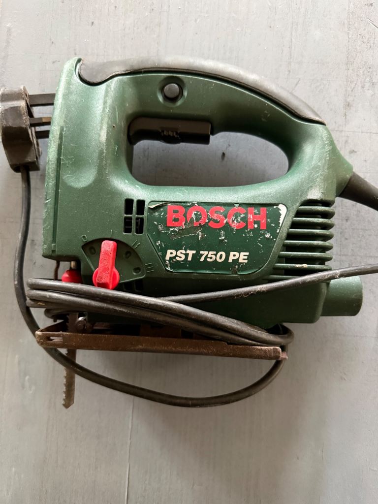 Jigsaw BOSCH 240v works as it should, owned from new