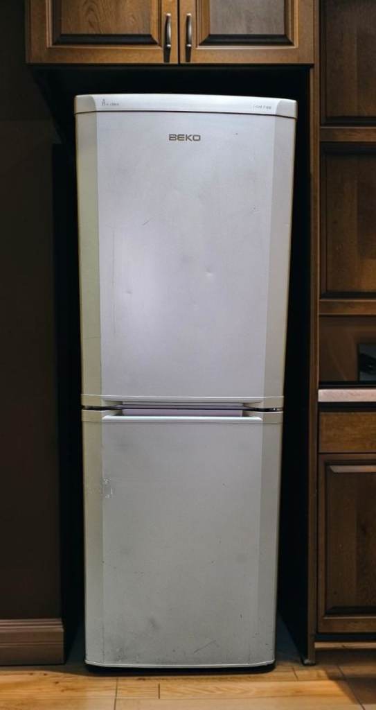 Beko frost free silver 5ft fridge freezer delivery can be arranged 