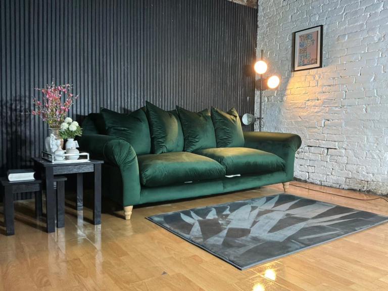 Loaf Crumpet 3-Seater Sofa – Dark Green Velvet