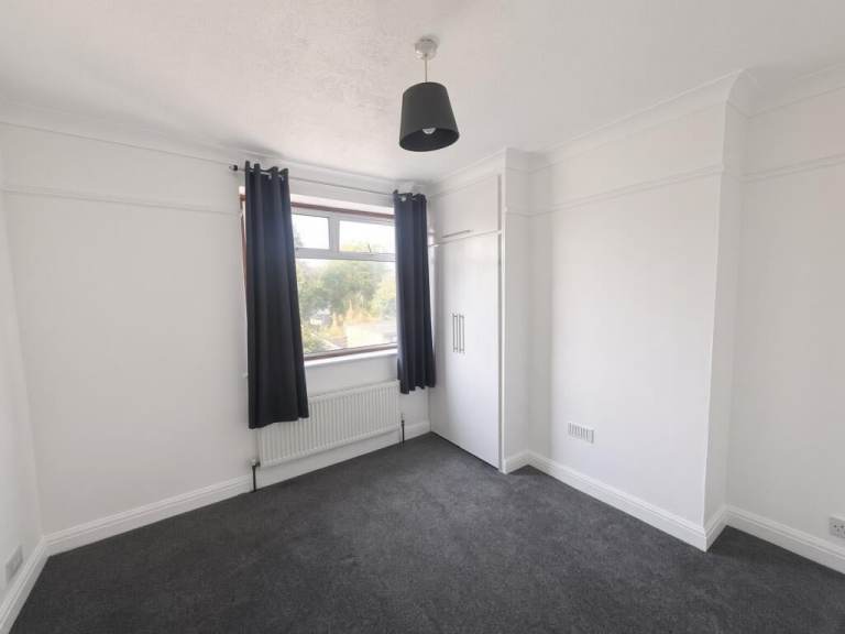 Double room furnished in Enfield 