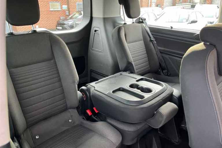 2022 Ford Tourneo Custom L2 320 Titanium 2.0 Diesel Automatic Start/Stop (130ps) Minibus Diesel A...