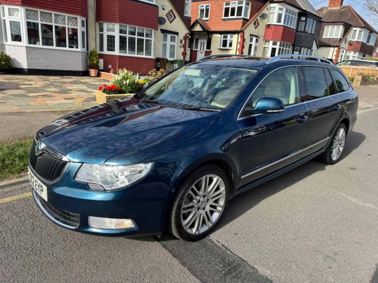 2012 Skoda Superb 2.0T FSI Elegance 5dr DSG ESTATE PETROL Automatic