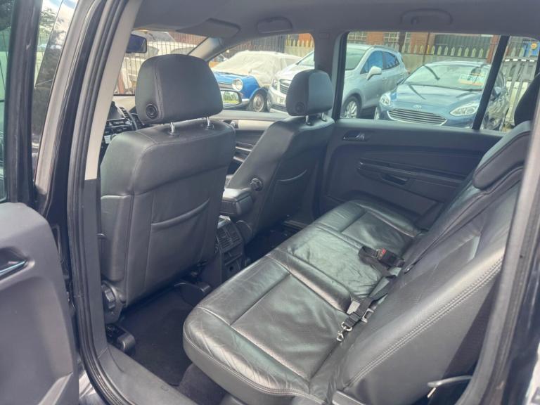 2009 Vauxhall Zafira 1.8i Elite 5dr MPV PETROL Manual