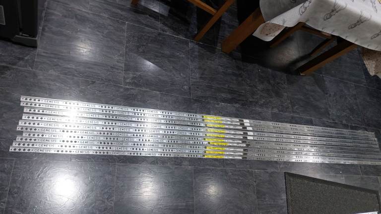 10 x 2.5m lengths of Genesis 6mm Silver Tile Trim 