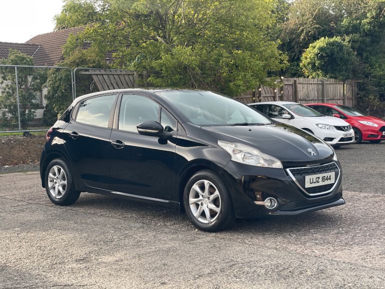 2012 Peugeot 207 1.2 Petrol (not focus, fiesta, Corsa, Clio, Megane, Leon, golf, a1, a3)