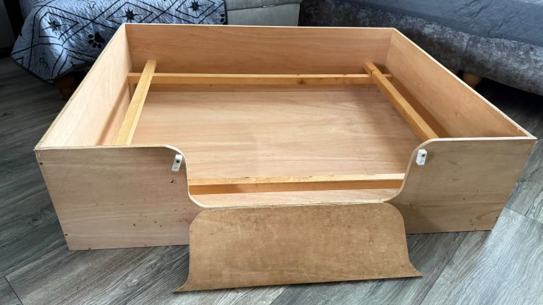 Wooden Whelping Box for Dogs