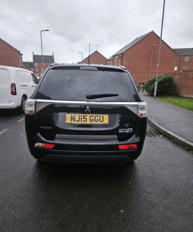 Mitsubishi Outlander 2015 | Automatic | Reliable Family SUV