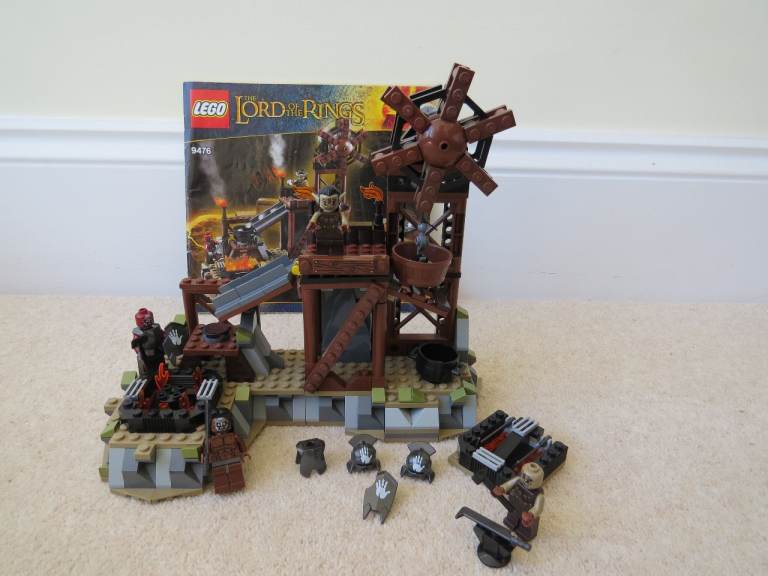 LEGO 9476 THE ORC FORGE THE LORD OF THE RINGS + MANUAL