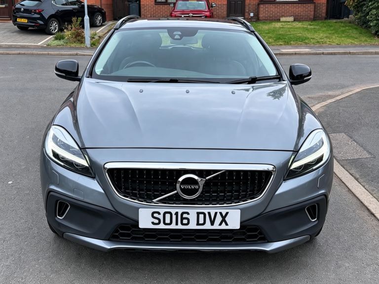 2016 Volvo V40 2.0 Cross Country 5dr Hatchback Manual Fully Loaded Low Miles