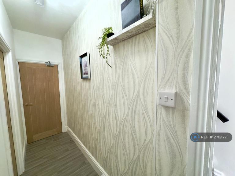 1 bedroom in Stamford Street, Ilkeston, DE7 (#2712177)