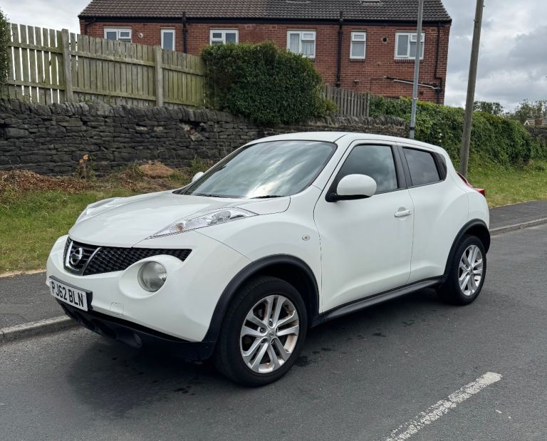 Nissan Juke 1.6 Tekna Model in White