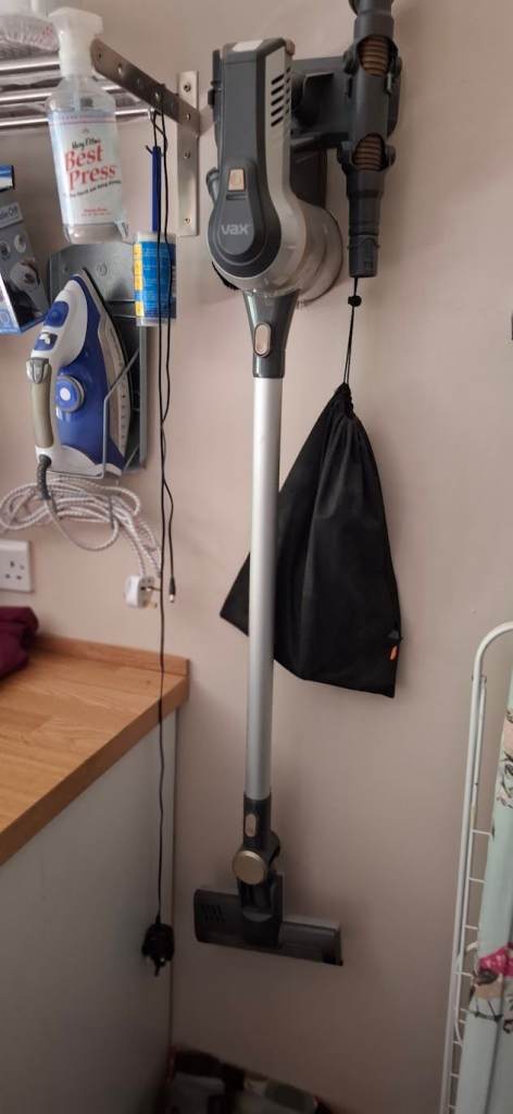 Vax Slimline Cordless Vacuum Cleaner – Good Condition
