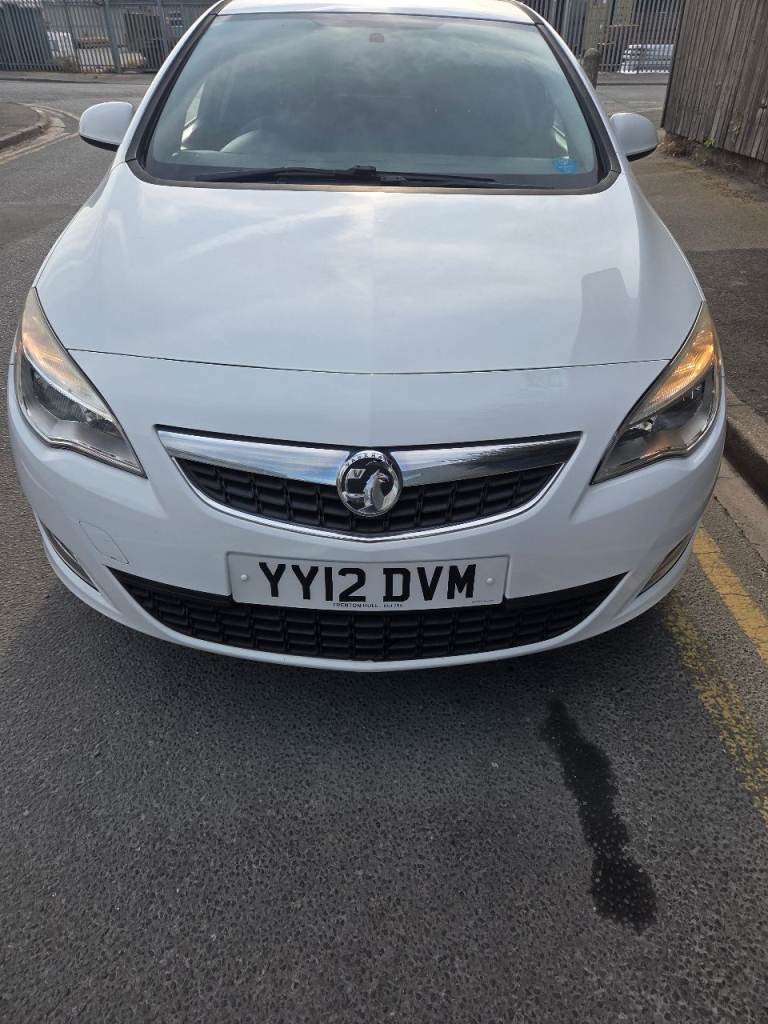 Vauxhall, ASTRA, Hatchback, 2012, Manual, 1398 (cc), 5 doors