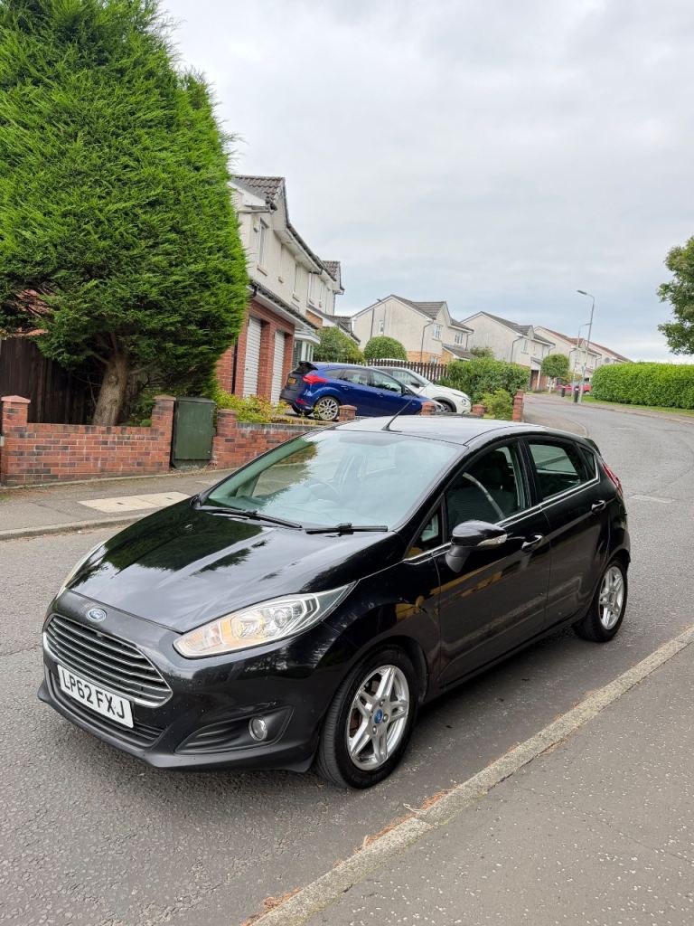 Ford, FIESTA, Hatchback, 2012, Manual, 1241 (cc), 5 doors