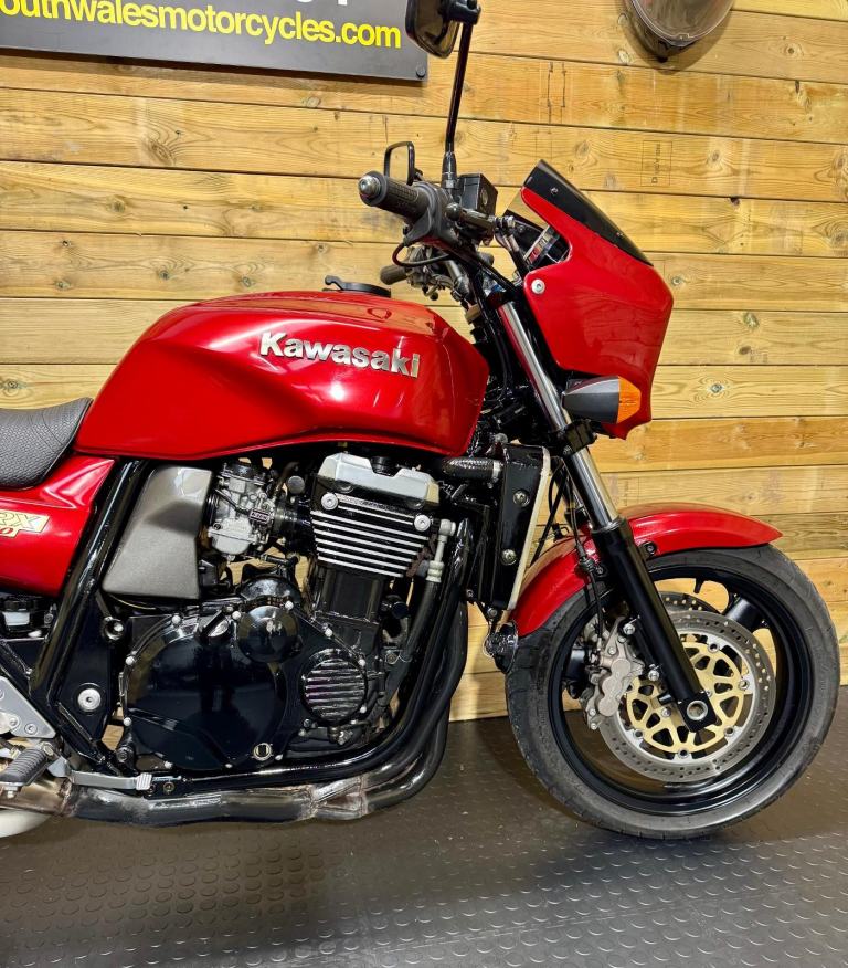 Kawasaki ZRX-1100 / Y registration 2001 / just 18.6k miles 