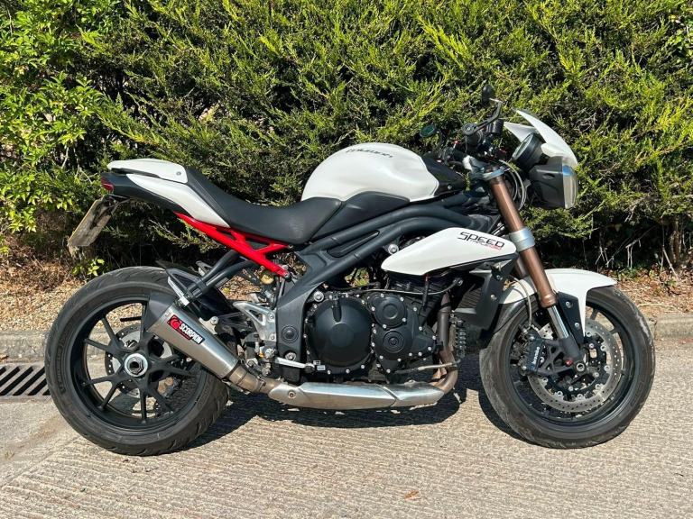 2011 11 Triumph Speed Triple 1050 Naked 20k Miles Ohlins TTX shock