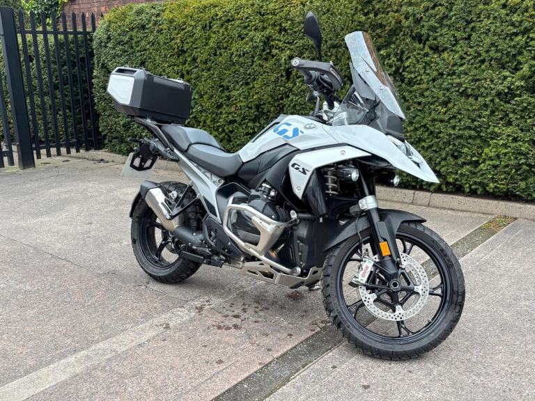 2024 BMW R1300 GS TE WITH TOP BOX AND ONLY 1039 MILES